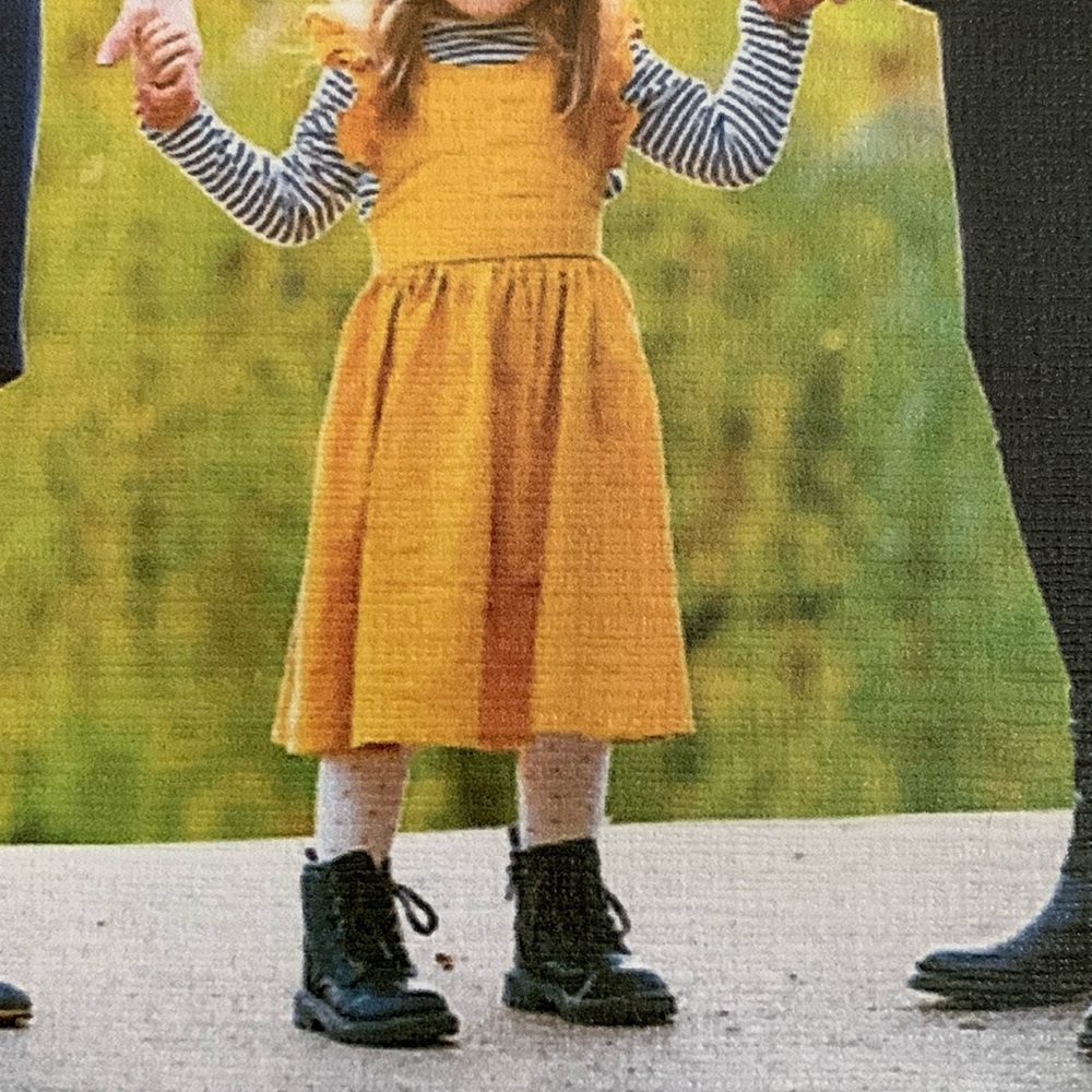 Pinafore dress